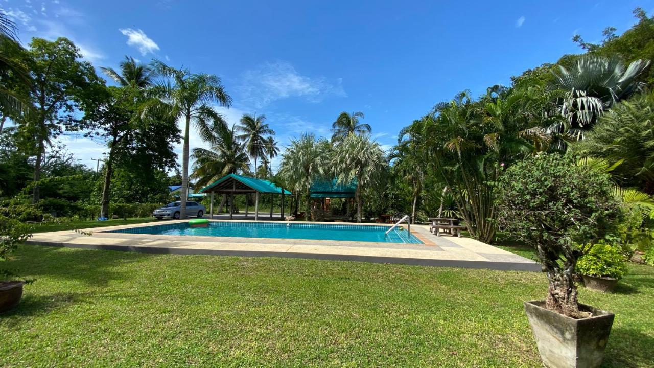 Palm Gardens Resort, Bang Saphan Exterior photo