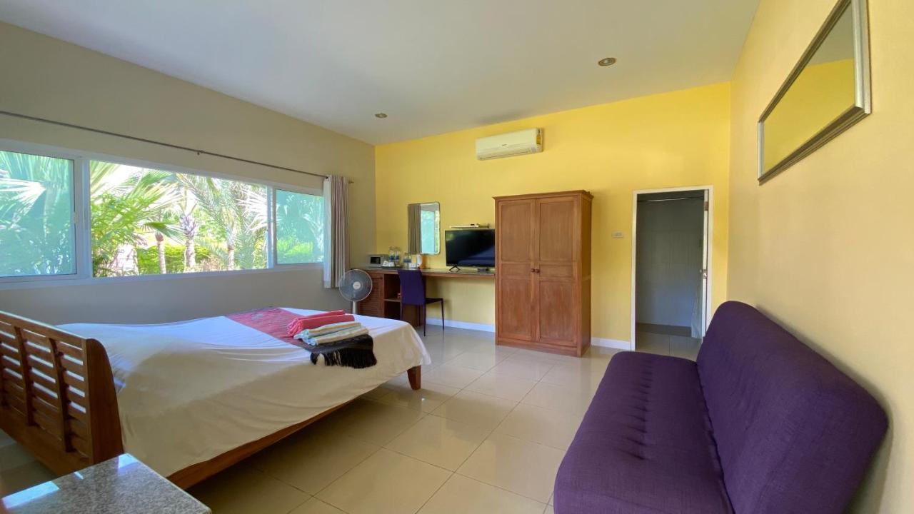 Palm Gardens Resort, Bang Saphan Exterior photo