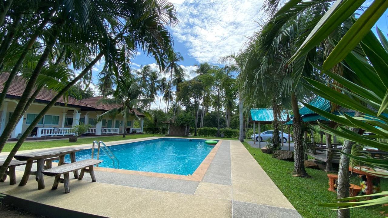 Palm Gardens Resort, Bang Saphan Exterior photo